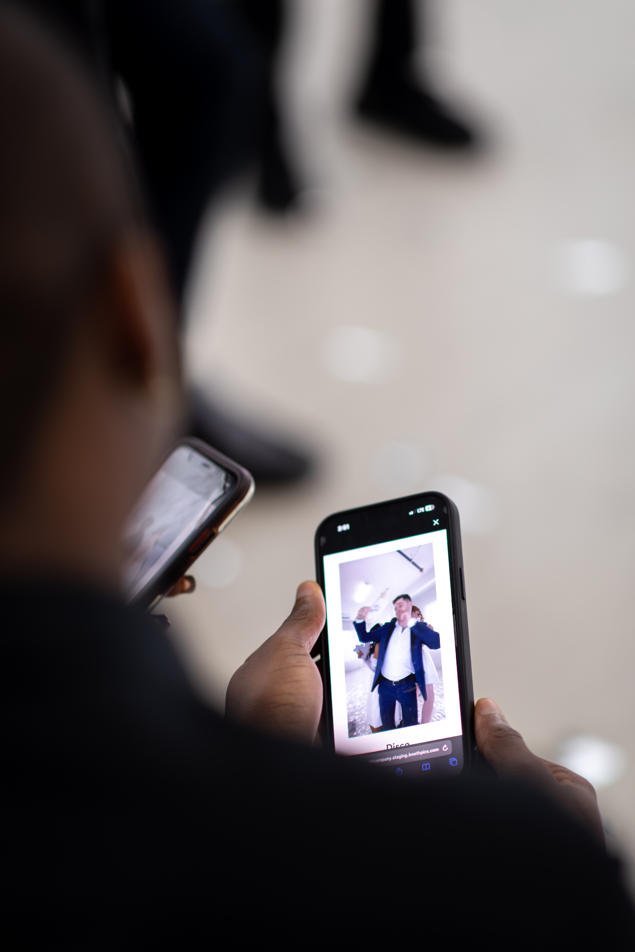 Instant social-ready moments